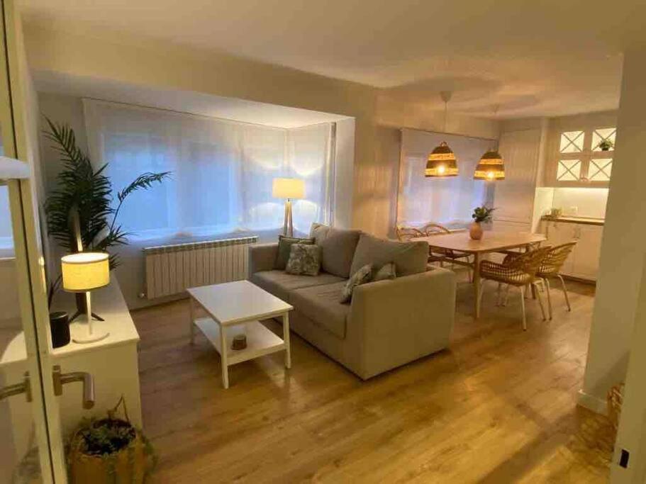 Apartamento A Estrenar En Centro Gijon. Fibra-Tv Kültér fotó