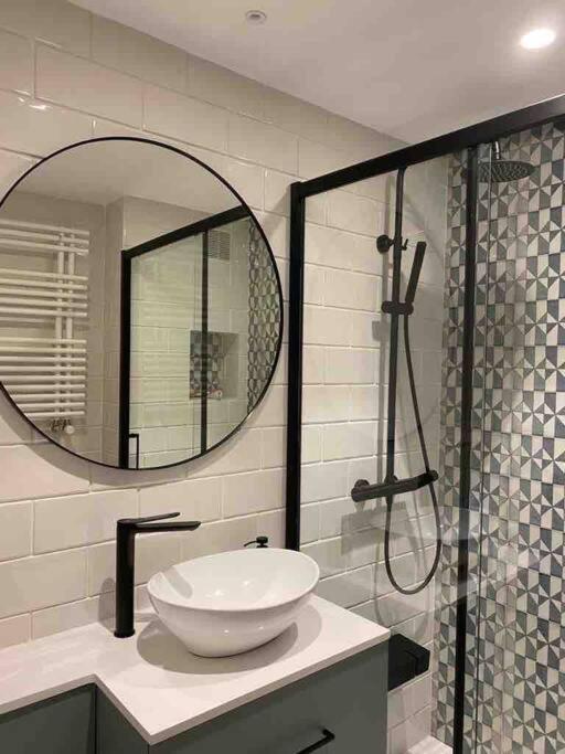 Apartamento A Estrenar En Centro Gijon. Fibra-Tv Kültér fotó