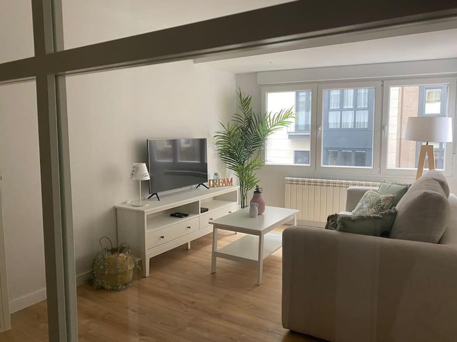 Apartamento A Estrenar En Centro Gijon. Fibra-Tv Kültér fotó